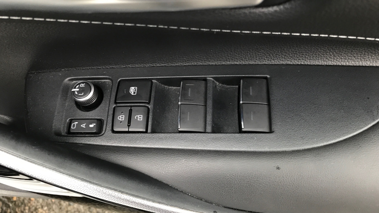 Toyota Corolla 1.8 VVT-i Hybrid Design 5dr CVT Hybrid Hatchback